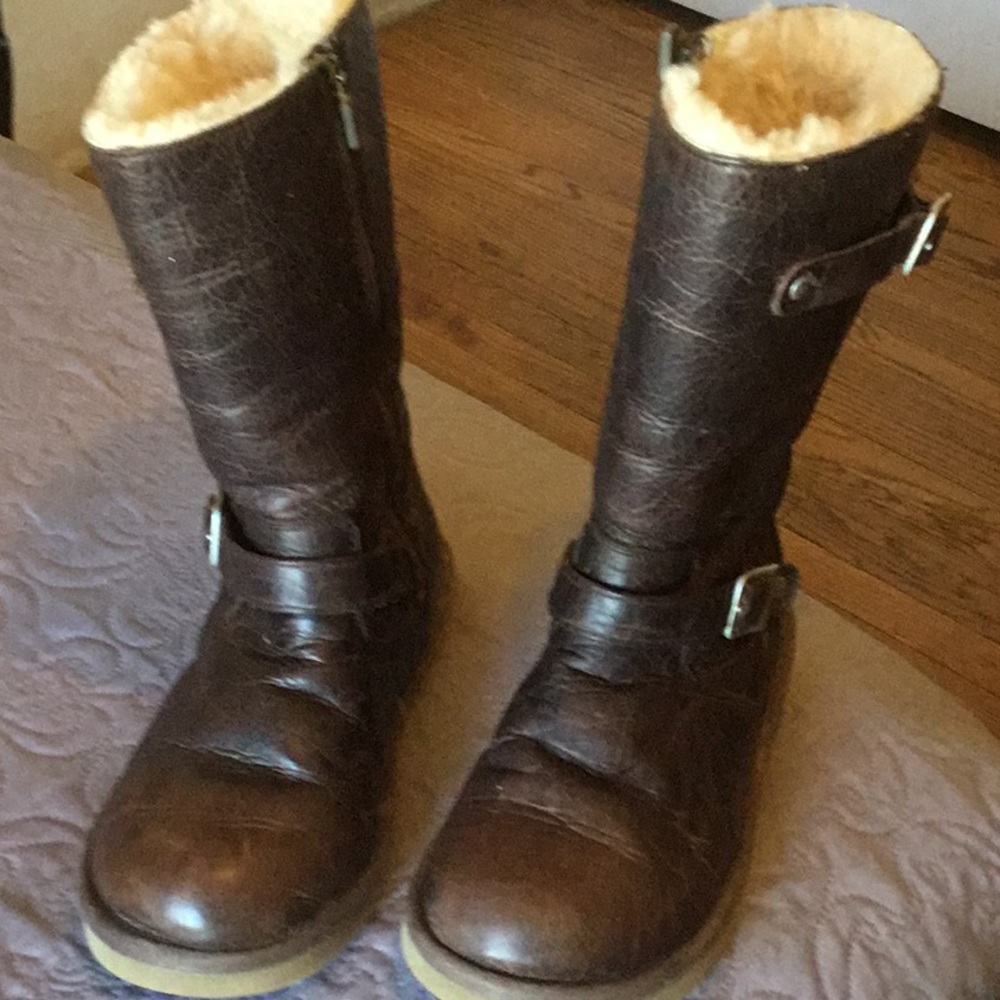 🌹UGG Leather Boots - Picture 6 of 8